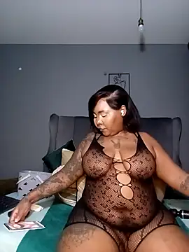 RealMsPEARLsEXY69's Live XXX Chat