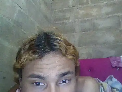 Show modela solecito_trans na web-kameri
