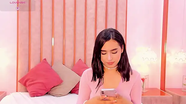 Zoe_Monrow's Live XXX Chat