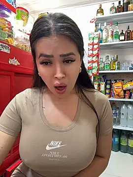 Sara_fun élő XXX-chatje