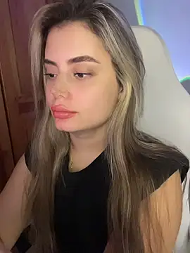 Miss_valeriaa Adlı Modelin Canlı XXX Sohbeti