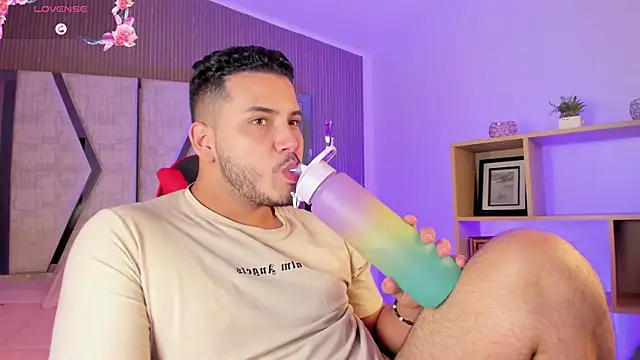Czat XXX na żywo – Axel_grey_