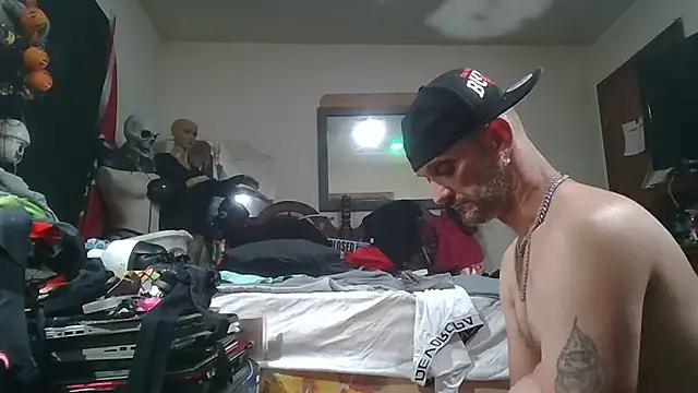 slinginbigD's Live XXX Chat