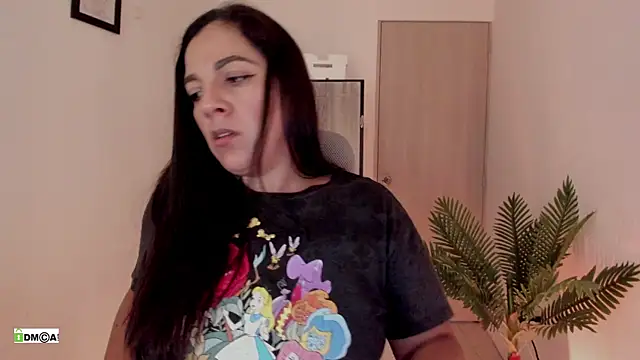 צ'אט XXX בשידור חי של urcute_kitten