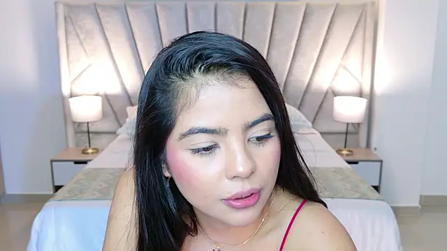 Chatroom XXX en direct de Layla_Breezee