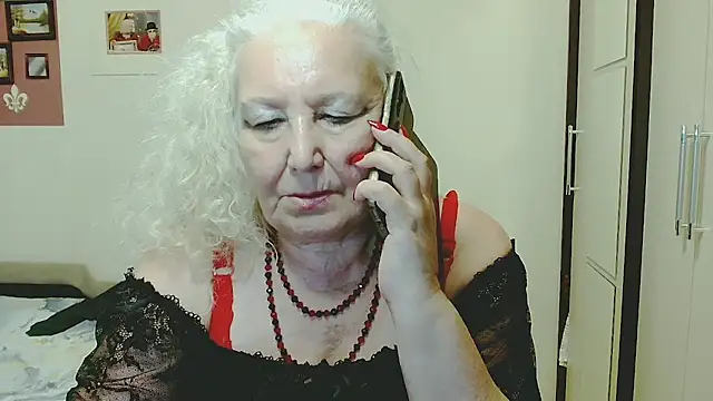 Živý XXX chat GrannyAlisa