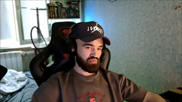 Živý XXX chat _Serious_Man