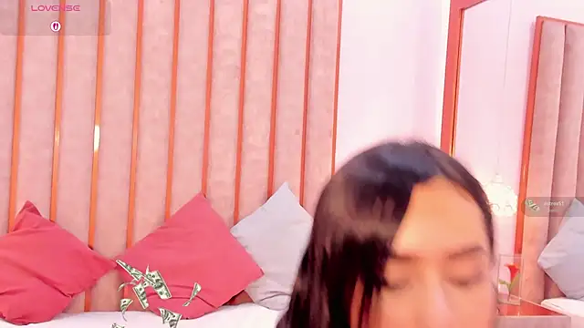 Zoe_Monrow's Live XXX Chat