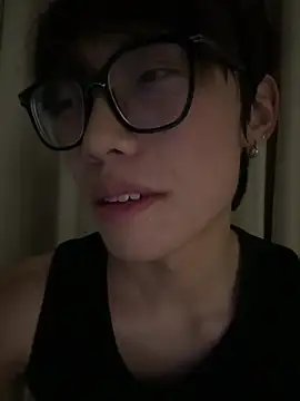 Ethan7063's Live XXX Chat