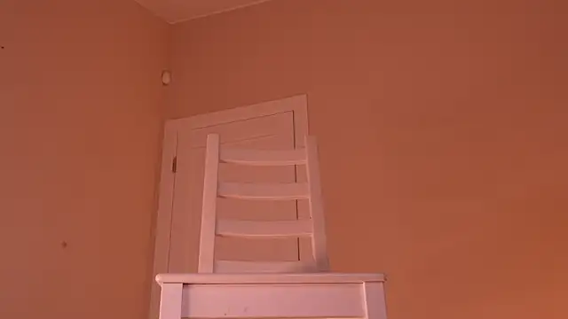 Miablueye XXX чат на живо