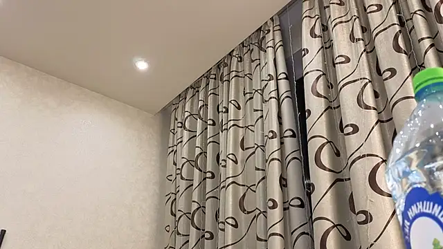 Онлайн чат XXX dolly_ll