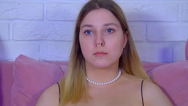 TinnaBurton: онлайн-секс-чат