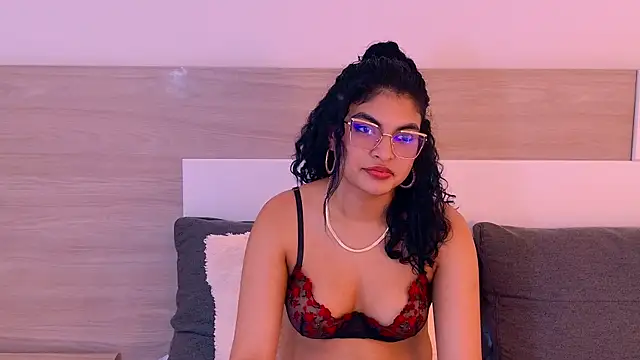 Chat +18 de MelodyAlvarez ao vivo