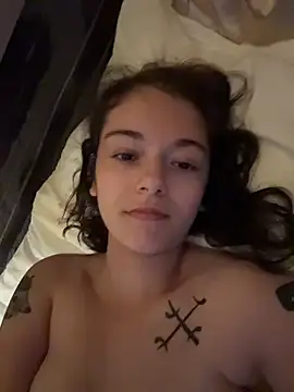 Sassy-Goddess96's Live XXX Chat