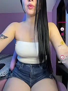 Chat +18 de lucy_grey25 ao vivo