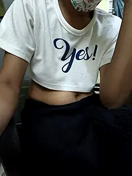 Cuteteluguammmaie 现场XXX聊天