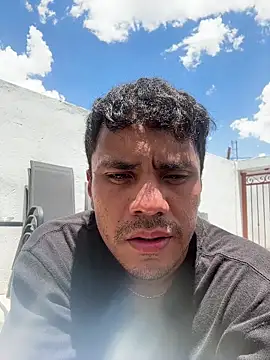 แชท XXX สดของ HectorSHot