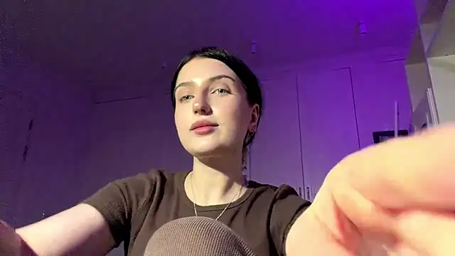Chat +18 de ShuJarecke ao vivo