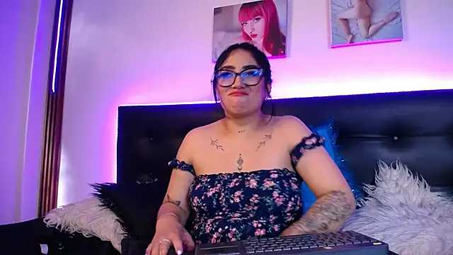 SeleneMore – Live XXX-chat