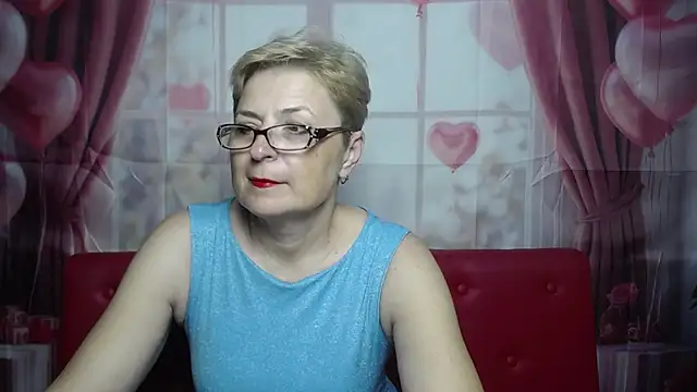 EmiliaGree's Live XXX Chat