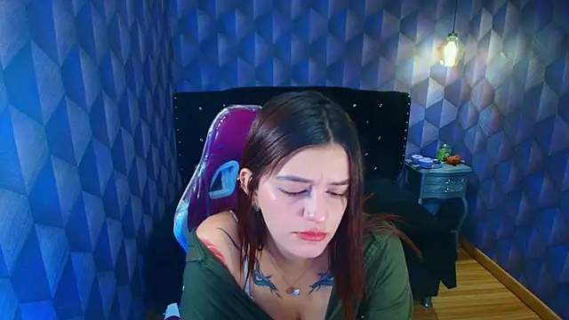 LiaHarryis XXX чат на живо