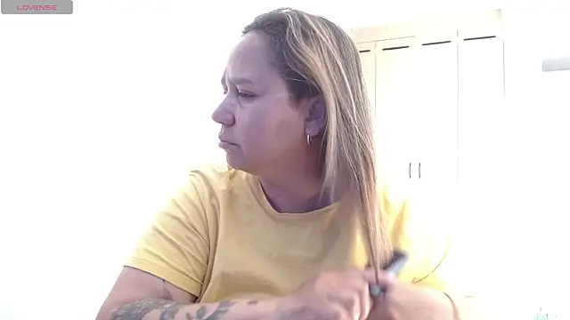 LauraReevesn Live XXX chat