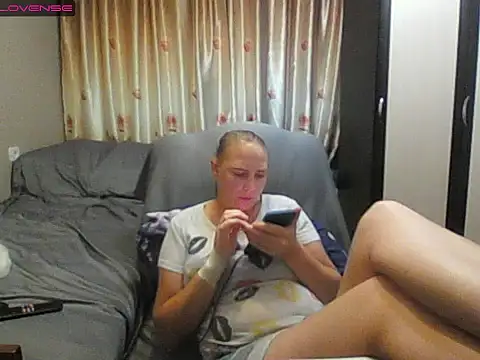 JenniDeep XXX чат на живо