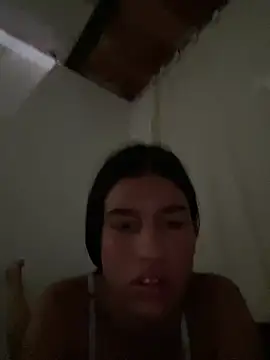 NahomiMoom XXX чат на живо
