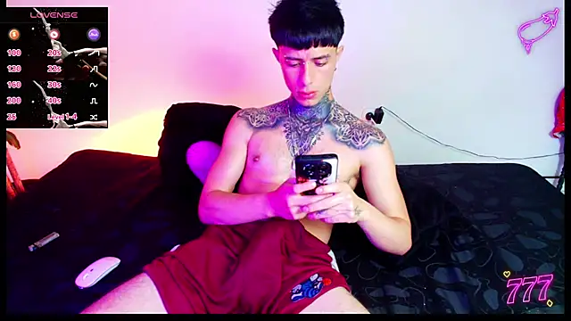 7_Saturno_7 Chat XXX in diretta
