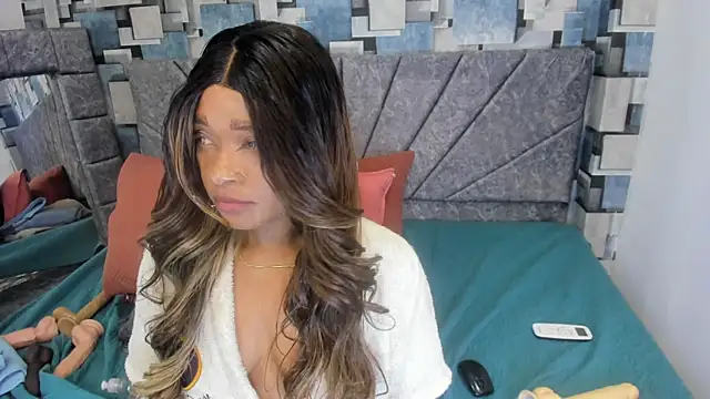 Chat +18 de angel_dthroatt ao vivo
