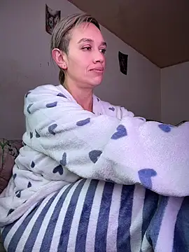 MARILYNKOVANOVA Adlı Modelin Canlı XXX Sohbeti