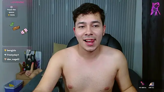 Julian_Smith21のライブXXXチャット