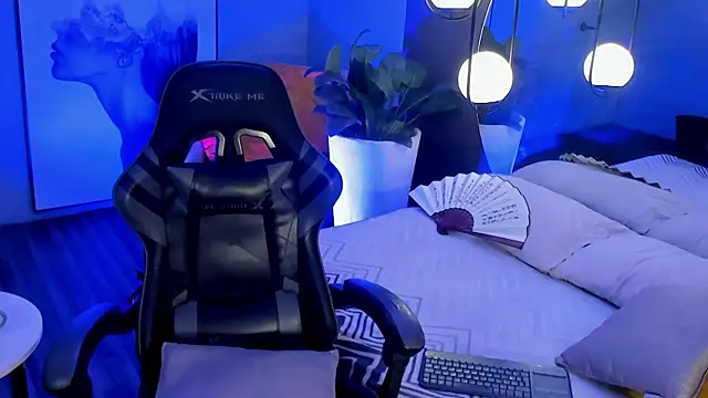 XXX chat uživo modela Skyyle_