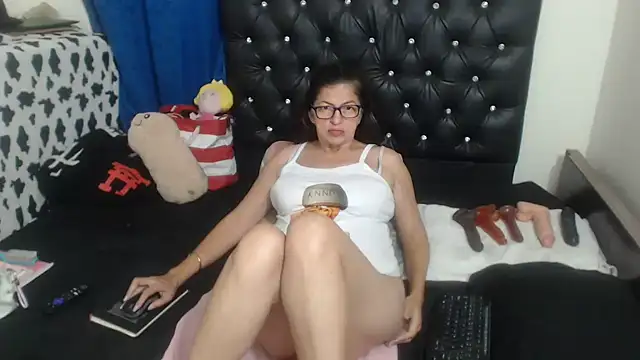 Živý XXX chat MedusaLilith