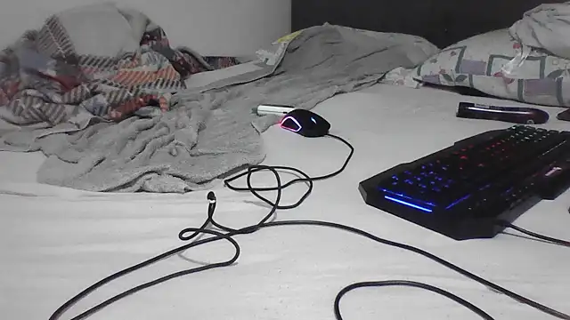 Chat XXX en directo de HotwifeAvcisiOlgunAdam