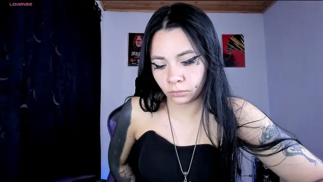 emilydolll666 Live XXX-chat