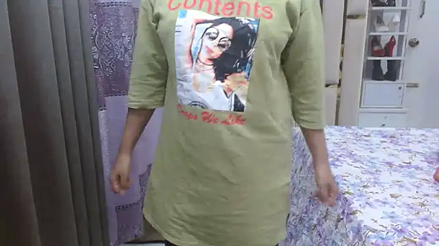 Lovelywife786 Adlı Modelin Canlı XXX Sohbeti