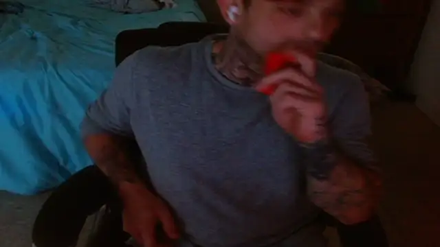 Chatroom XXX en direct de DADDY_KANE8---