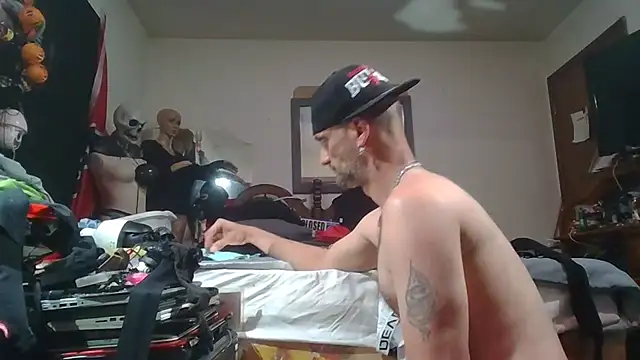 slinginbigD's Live XXX Chat
