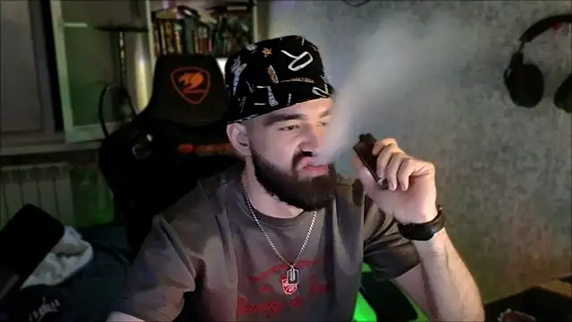 Chat +18 de _Serious_Man ao vivo