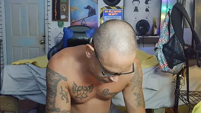 Buffshagswell's Live XXX Chat