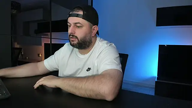 DravenPeak Chat XXX live