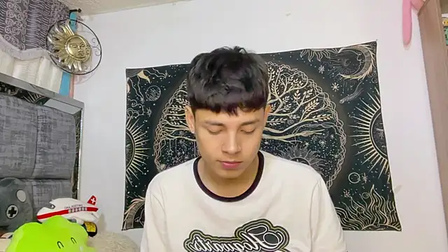 Chat XXX ao vivo de Andy_Belier23
