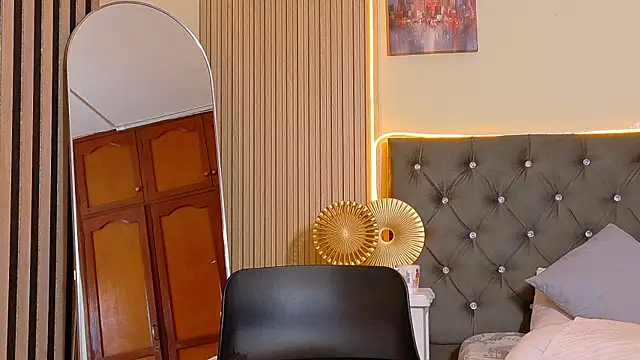 Alex_Bloom XXX чат на живо