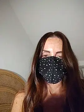 Akemi_rossi XXX чат на живо