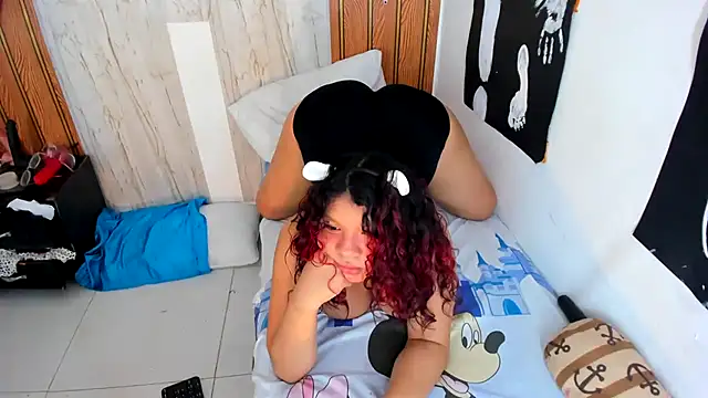 Emily_Coper18 লাইভ XXX চ্যাট
