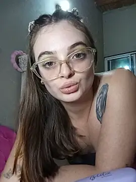 Emmacut's Live XXX Chat