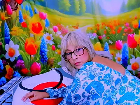 צ'אט XXX בשידור חי של indianroxy