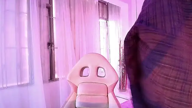 Queen_perla_'s Live XXX Chat