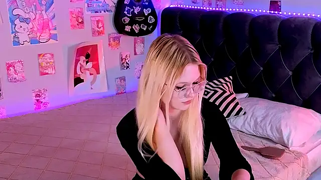 LunariaFox Chat XXX live